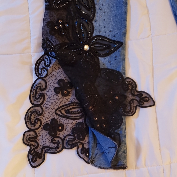 SASSY THAI embellished bootcut stretchy jeans, Size 4 - Picture 4 of 11